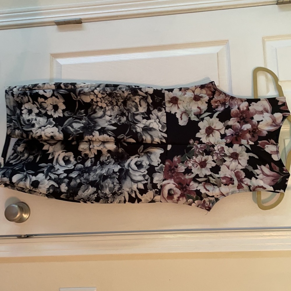 Dress - Picture 4 of 6